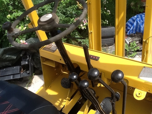 รถยกtcm ดีเซล เครื่องIsuzu 1.5ตันเสาสูง4เมตรสภาพดีพร้อมใช้