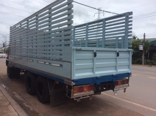 ISUZU 10ล้อRocky 175 แรง ยาว 7.2 ม. (ยาวพิเศษรถห้างแท้) กะบะพื้นปูสแตนเลส ตีนเป็ด ครัทซีดี เครื่องดี ยางดี ขาย 700,000 บาท