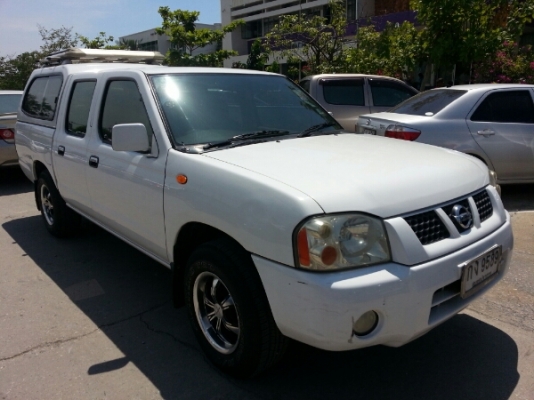 กะบะ ฟอนเทีย ปี03 เกียร์ธรรมดา 4 ประตู