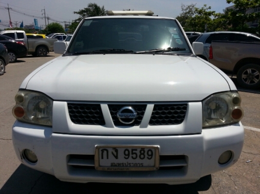 กะบะ ฟอนเทีย ปี03 เกียร์ธรรมดา 4 ประตู