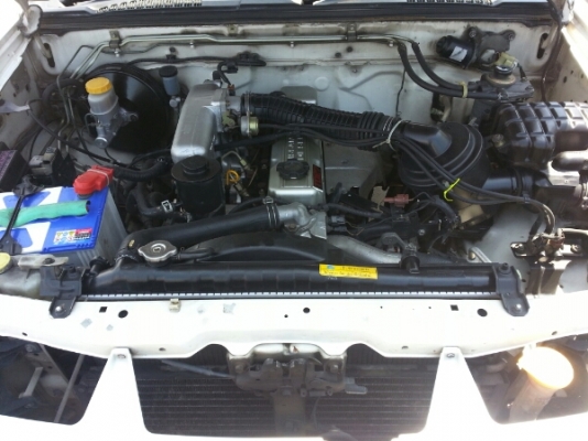 กะบะ ฟอนเทีย ปี03 เกียร์ธรรมดา 4 ประตู