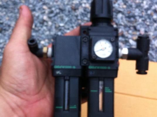 ชุดดักฝุนดักน้ำและชุดปรับแรงดันลม CKD แบบสองกระเปราะดัก