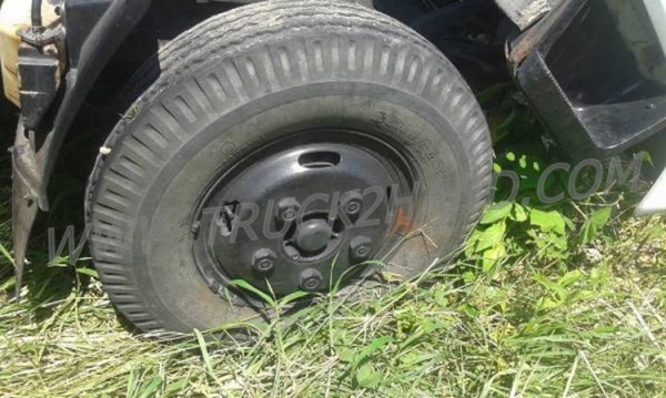 รถบรรทุกตู้แห้ง TOYOTA 6 ล้อ รุ่น DYNA300 พร้อมใช้งาน รถบรรทุกตู้แห้ง TOYOTA 6 ล้อ รุ่น DYNA300 พร้อมใช้งาน