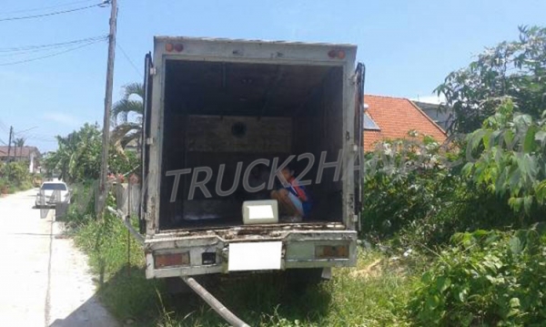 รถบรรทุกตู้แห้ง TOYOTA 6 ล้อ รุ่น DYNA300 พร้อมใช้งาน รถบรรทุกตู้แห้ง TOYOTA 6 ล้อ รุ่น DYNA300 พร้อมใช้งาน