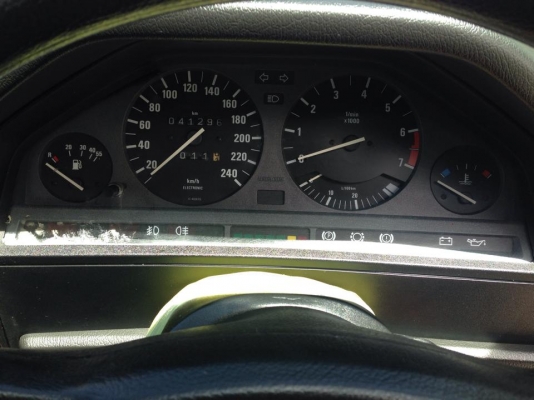 ขาย BMW E30 318I สภาพวิ่ง 40,000 โล ไม่ต้องอธิบายว่ามันสวยแค่ไหน ขาย BMW E30 318I สภาพวิ่ง 40,000 โล ไม่ต้องอธิบายว่ามันสวยแค่ไหน
