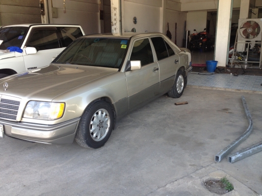 ต้องการขายรถเบนซ์W124