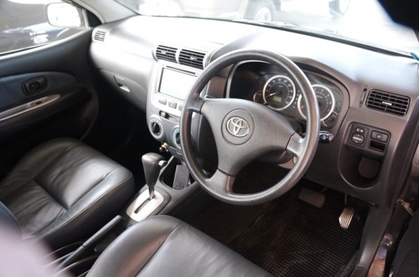 TOYOTA AVANZA ปี 2005 AUTO เบาะหนัง ล้อ MAX เครื่องเสียง 1 ชุด เครื่อง ช่วงล่างดี แอร์เย็น สภาพเบาะสวย ภายในสะอาด รถพร้อมใช้งาน จัดไฟแนนได้