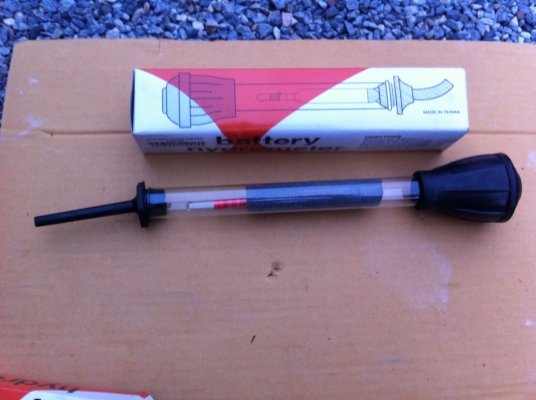 เครื่องมือเช็คคุณภาพของแบตเตอรี เป็นชุดหลอดแก้วเช็ดความถ่วงจำเพาะของแบตเตอรี่จากน้ำกรดที่ดูดขึ้นมาในหลอด