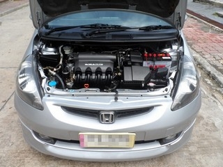 HONDA JAZZ 1.5 V-TEC ปี 2004จัดไฟแนนซ์ ดาวน์ 8000 T.086-5279533