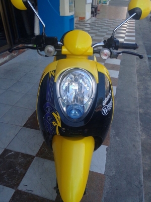 Honda Scoopy i ปลายปี 2554 รถสวยสดใส ลาย Active Boy ประหยัดน้ำมันได้ดี