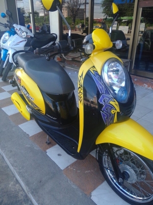 Honda Scoopy i ปลายปี 2554 รถสวยสดใส ลาย Active Boy ประหยัดน้ำมันได้ดี
