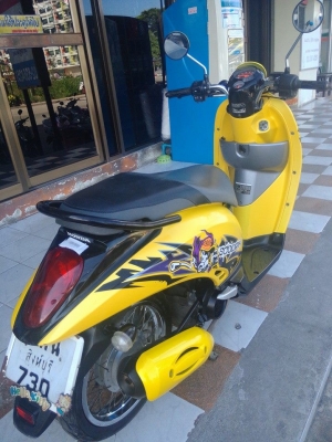 Honda Scoopy i ปลายปี 2554 รถสวยสดใส ลาย Active Boy ประหยัดน้ำมันได้ดี