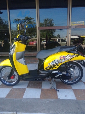 Honda Scoopy i ปลายปี 2554 รถสวยสดใส ลาย Active Boy ประหยัดน้ำมันได้ดี