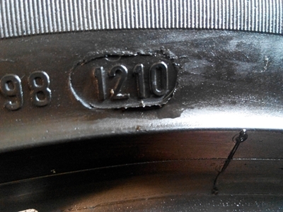 ยาง Pirelli 245/45/17 ปี10