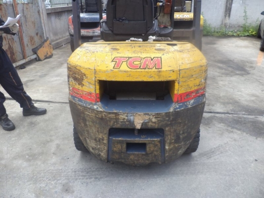 ฟอร์คลิฟต์ 2.5 ตัน TCM FD25T3 #2N506222 (Diesel/เสาสูง 4 เมตร) สนใจโทร. 080-6565422 (หนิง)