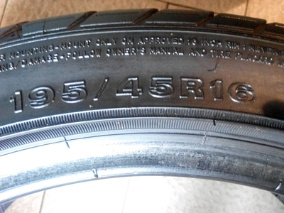 ยาง Dunlop 195/45/16 ปี10