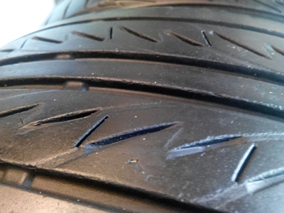 ยาง Bridgestone 215/45/17 ปี12