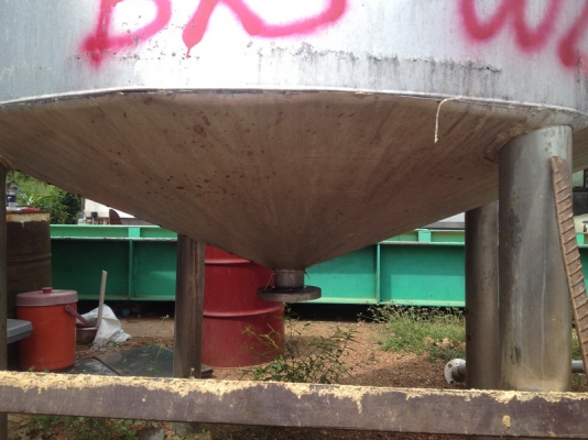 ขายถังสแตนเลสหุ้มฉนวนกันความร้อนขนาด 5000 ลิตร มีใบกวน พร้อมใช้งาน ขายถังสแตนเลสหุ้มฉนวนกันความร้อนขนาด 5000 ลิตร มีใบกวน พร้อมใช้งาน