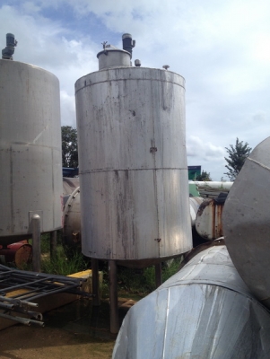 ขายถังสแตนเลสหุ้มฉนวนกันความร้อนขนาด 5000 ลิตร มีใบกวน พร้อมใช้งาน ขายถังสแตนเลสหุ้มฉนวนกันความร้อนขนาด 5000 ลิตร มีใบกวน พร้อมใช้งาน