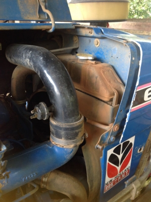 รถไถฟอร์ด 2 เพลา 6610 เครื่องสภาพสวยพร้อมใช้งานราคาพิเศษ