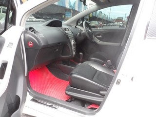 TOYOTA YARIS 1.5  Limited AUTO ปี 2008 ขายถูก จัดไฟแนนซ์ได้ ดาวน์ 8,000 T.086-527-9533