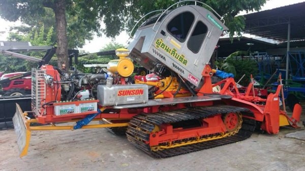 รถตีดิน ไทยทำ ห้องขับติดแอร์