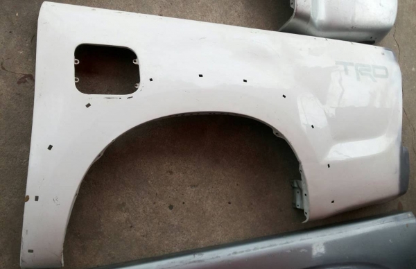 ขายแผงข้างกระบะ ด้านซ้าย วีโก้ TRD 4 ประตู มีรูคิ้ว