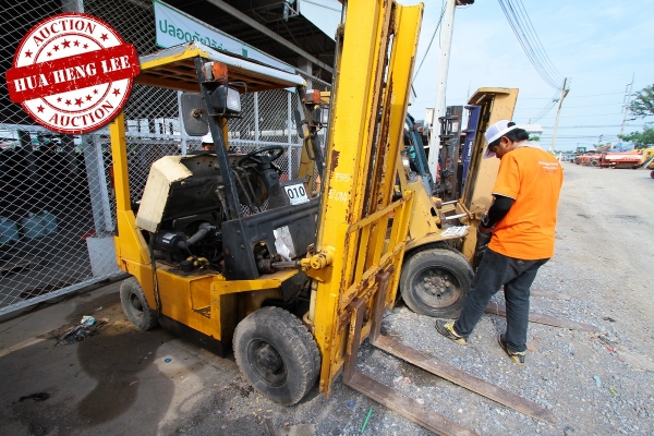 AUC 7 Code 010  โฟล์คลิฟท์ TCM FG15N17  ราคา เริ่มต้นการประมูล 40,000 บาท