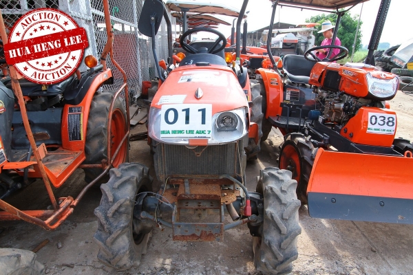 AUC 7 Code 011  แทรกเตอร์ KUBOTA B2420  ราคา เริ่มต้นการประมูล 150,000 บาท