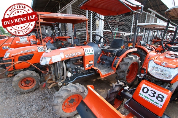 AUC 7 Code 011  แทรกเตอร์ KUBOTA B2420  ราคา เริ่มต้นการประมูล 150,000 บาท