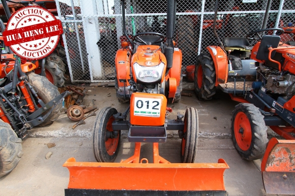 AUC 7 Code 012 แทรกเตอร์ KUBOTA KRT140 ราคา เริ่มต้นการประมูล 90,000 บาท AUC 7 Code 012 แทรกเตอร์ KUBOTA KRT140 ราคา เริ่มต้นการประมูล 90,000 บาท