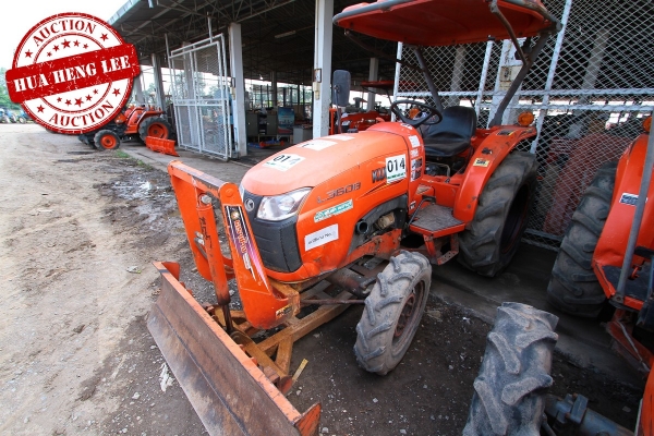 AUC 7 Code 015  แทรกเตอร์ KUBOTA L3608  ราคา เริ่มต้นการประมูล 200,000 บาท