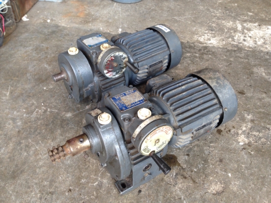 ขายมอเตอร์เกียร์ Teco 0.5 HP. 380V ปรับรอบได้ มี 2 ตัวครับ รอบเพลาออกประมาณ 70-200 รอบต่อนาที สภาพดี พร้อมใช้งาน