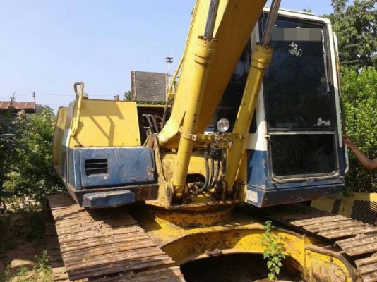 KOMATSU-pc100-5 ไฟตัด แอร์เย็น เครื่องดี ช่วงล่างแน่นเอวไม่หลวมใบแทรคครบ