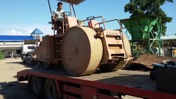 ต้องการขายรถบด3ล้อเหล็ก Kawasaki K10 เก่าญี่ปุ่น พร้อมใช้