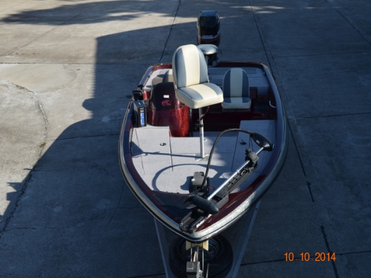 Nitro NX882 yr2000 w/Mercury 150hp หรือ ไม่เอาเครื่อง