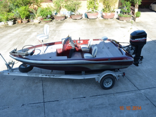 Nitro NX882 yr2000 w/Mercury 150hp หรือ ไม่เอาเครื่อง