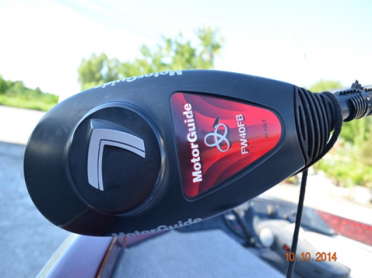 Nitro NX882 yr2000 w/Mercury 150hp หรือ ไม่เอาเครื่อง