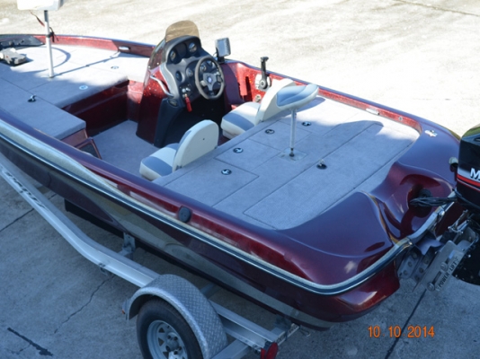 Nitro NX882 yr2000 w/Mercury 150hp หรือ ไม่เอาเครื่อง