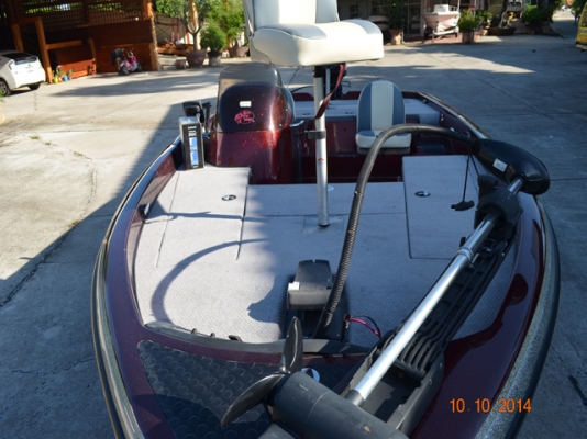 Nitro NX882 yr2000 w/Mercury 150hp หรือ ไม่เอาเครื่อง