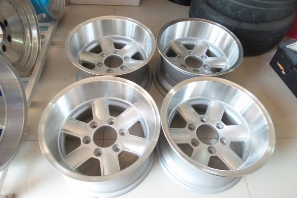 Sniper ลายซิ่งๆ 15x8.5 ET-27 ราคาชุดละ 8500บาท ส่งฟรีทุก อบต. &mdash;