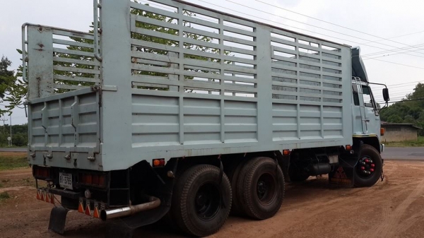 ขาย10ล้อ อีซูซุ ปี38ร็อคกี้นางฟ้า195 6HE1 FVM32M-R เครื่องดี แชชซีสวย เอกสารพร้อมโอน กระบะสูงคอกเกษตร