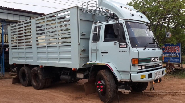 ขาย10ล้อ อีซูซุ ปี38ร็อคกี้นางฟ้า195 6HE1 FVM32M-R เครื่องดี แชชซีสวย เอกสารพร้อมโอน กระบะสูงคอกเกษตร