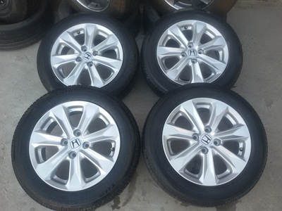 ขายล้อแม็กHONDA  Jazz Hybrid ขอบ15 พร้อมยางปี 13    4 ล้อ