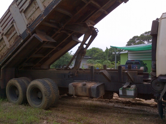 ขายรถ ISUZU 175 แรงม้า 2 เพลา ราคา 690000 บาท  โทร.0843376760