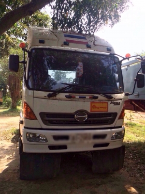 ขายหัวลาก Hino mega 320 ปี 46 พร้อมหางโรเบสพนัสยาว 12 เมตร 2 เพลา