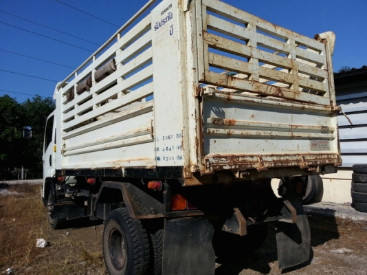 รถอีซูซุ 6 ล้อดั้ม 210 แรงม้า. ปี 54 ( รถวิ่ง 5x,xxx กม. ) สนใจติดต่อ 081 - 6079515 รถอีซูซุ 6 ล้อดั้ม 210 แรงม้า. ปี 54 ( รถวิ่ง 5x,xxx กม. ) สนใจติดต่อ 081 - 6079515