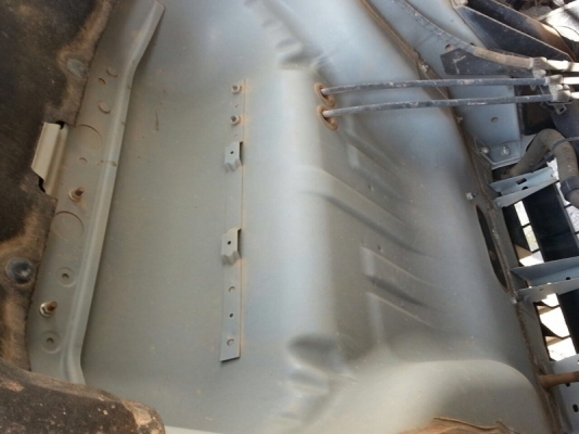 รถอีซูซุ 6 ล้อดั้ม 210 แรงม้า. ปี 54 ( รถวิ่ง 5x,xxx กม. ) สนใจติดต่อ 081 - 6079515 รถอีซูซุ 6 ล้อดั้ม 210 แรงม้า. ปี 54 ( รถวิ่ง 5x,xxx กม. ) สนใจติดต่อ 081 - 6079515