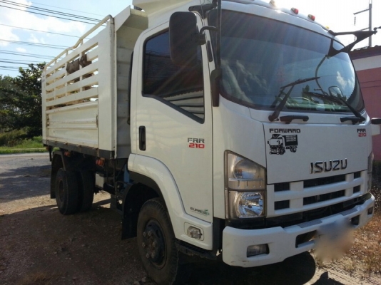 รถอีซูซุ 6 ล้อดั้ม  210 แรงม้า. ปี 54  ( รถวิ่ง 5x,xxx กม. )  สนใจติดต่อ 081 - 6079515