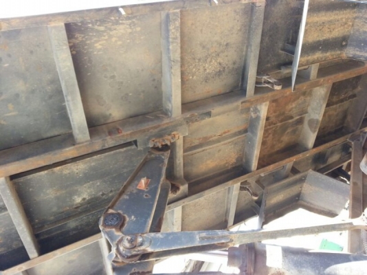 รถอีซูซุ 6 ล้อดั้ม 210 แรงม้า. ปี 54 ( รถวิ่ง 5x,xxx กม. ) สนใจติดต่อ 081 - 6079515 รถอีซูซุ 6 ล้อดั้ม 210 แรงม้า. ปี 54 ( รถวิ่ง 5x,xxx กม. ) สนใจติดต่อ 081 - 6079515